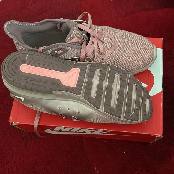 Nike Air Max Pink and Brown - Picture 5 of 5